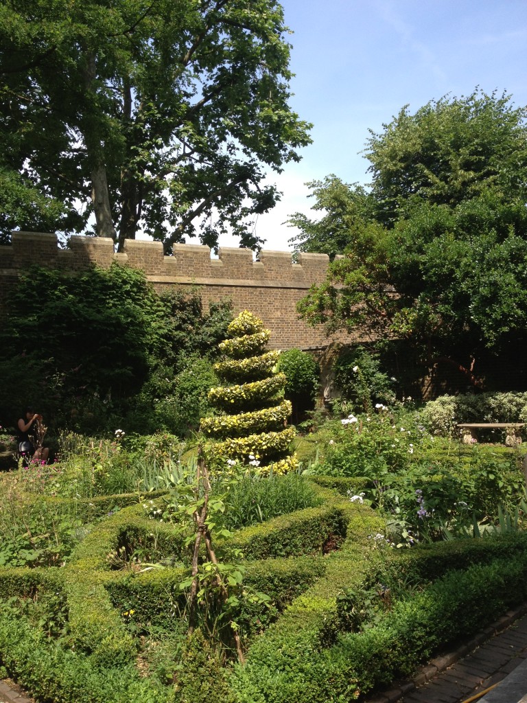 The garden of The Garden Museum - kenningtonrunoff.com