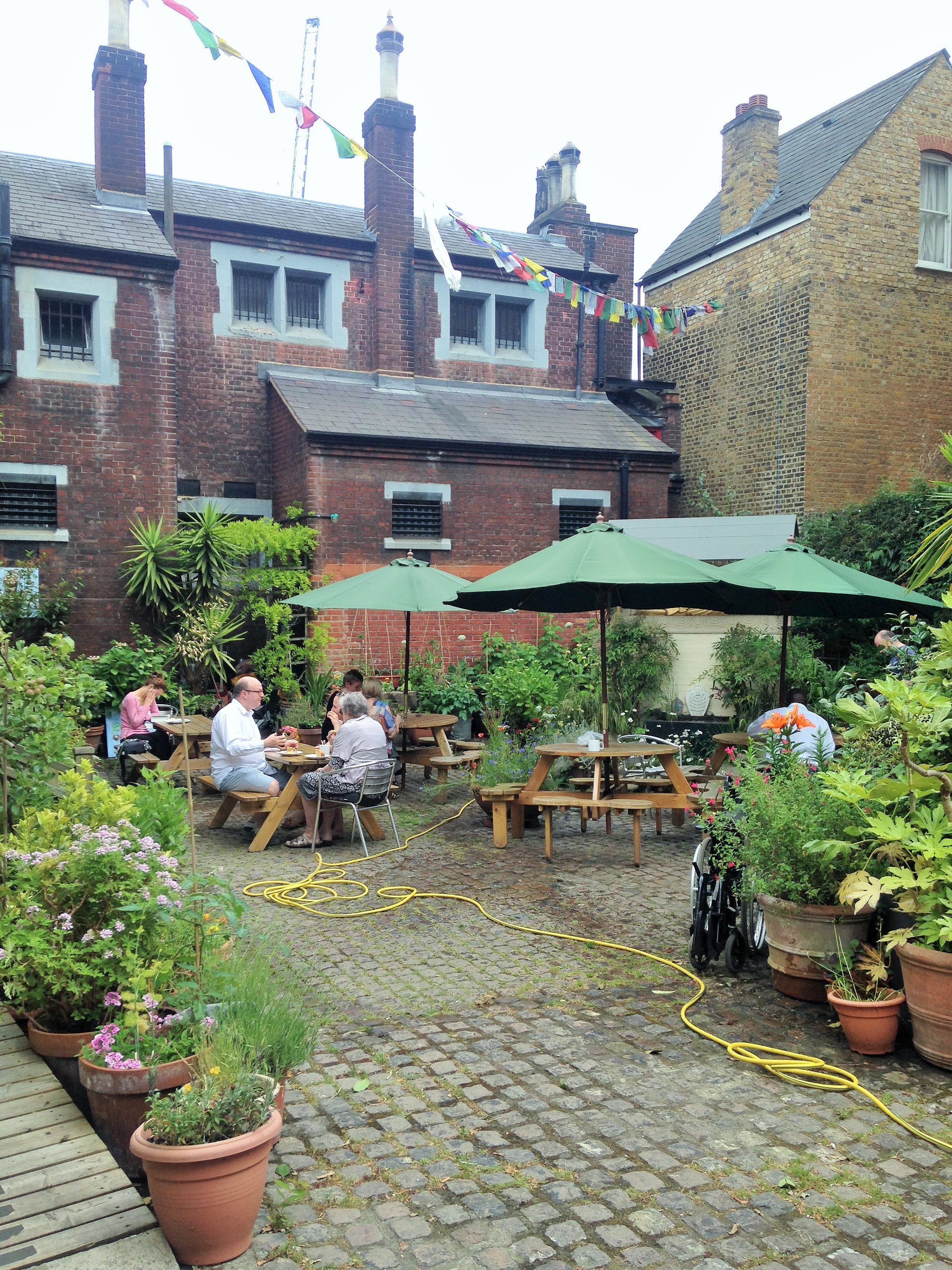 The Courtyard Cafe at Jamyang Buddhist Centre - kenningtonrunoff.com