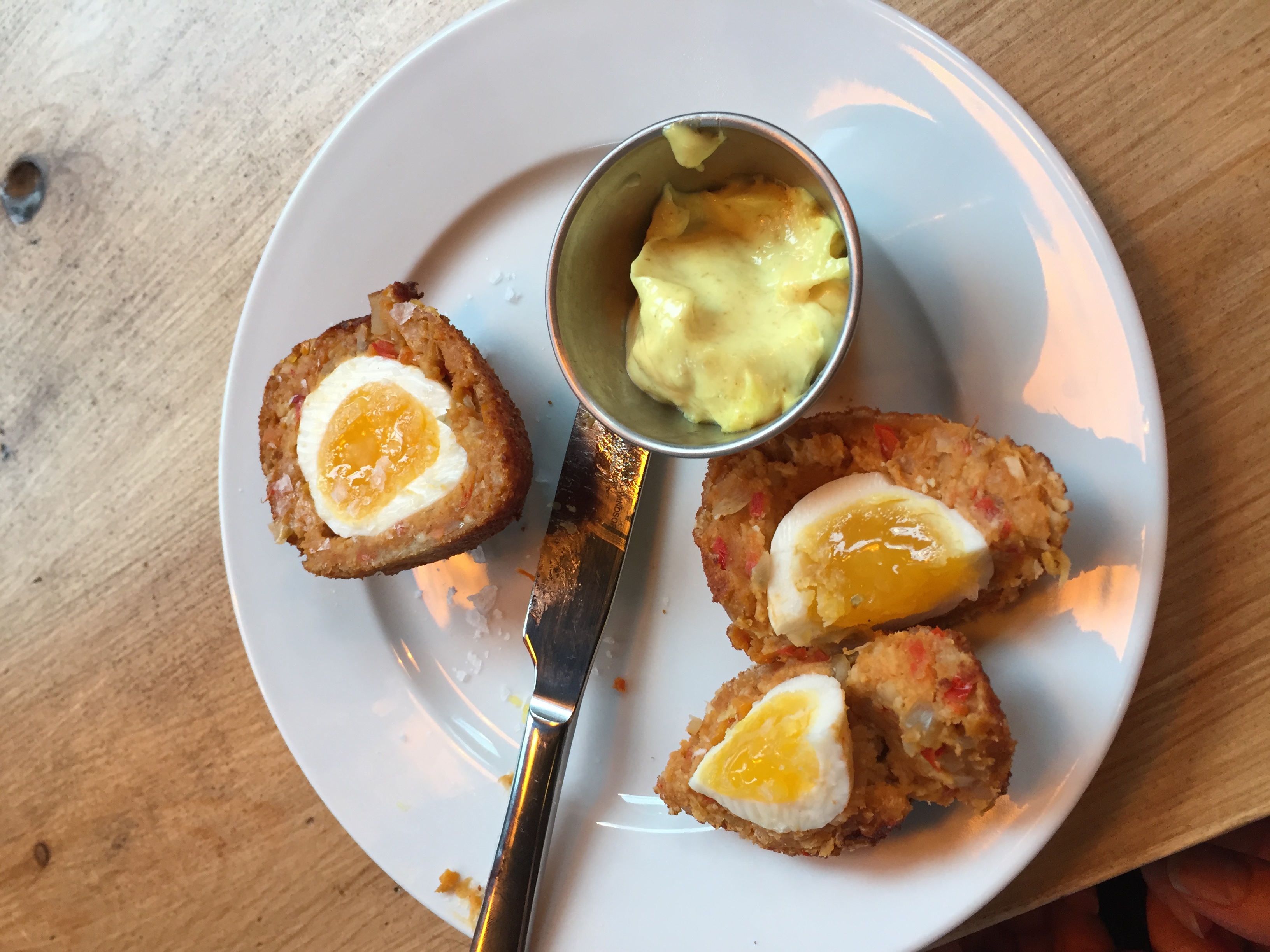 Veggie scotch eggs at The Tankard - kenningtonrunoff.com